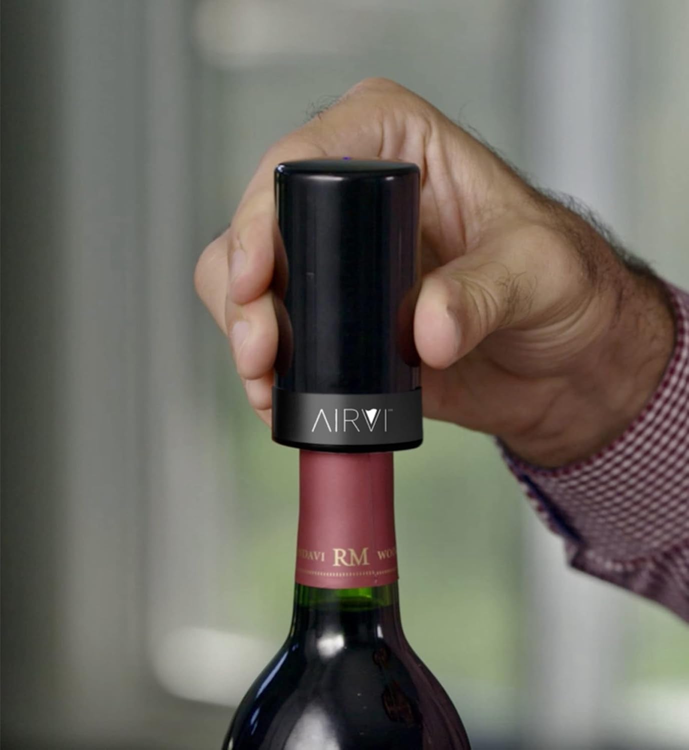 Wine Saver Vacuum Pump - Electric Stopper, Air Remover Pump Sealer to Keep Bottles Fresh, No-Spill, Auto Shut-Off – Premium Gifts, Accessories for Wine Lovers, Drinkers (Black)